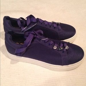 San edelman size 7.5 dark blue sneakers